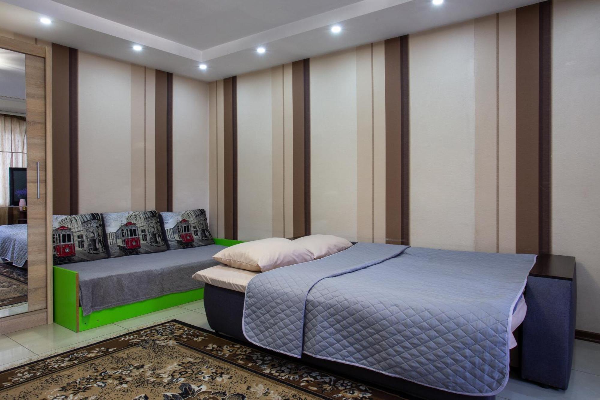 Appartement Covent - Garden - Kharkiv Extérieur photo