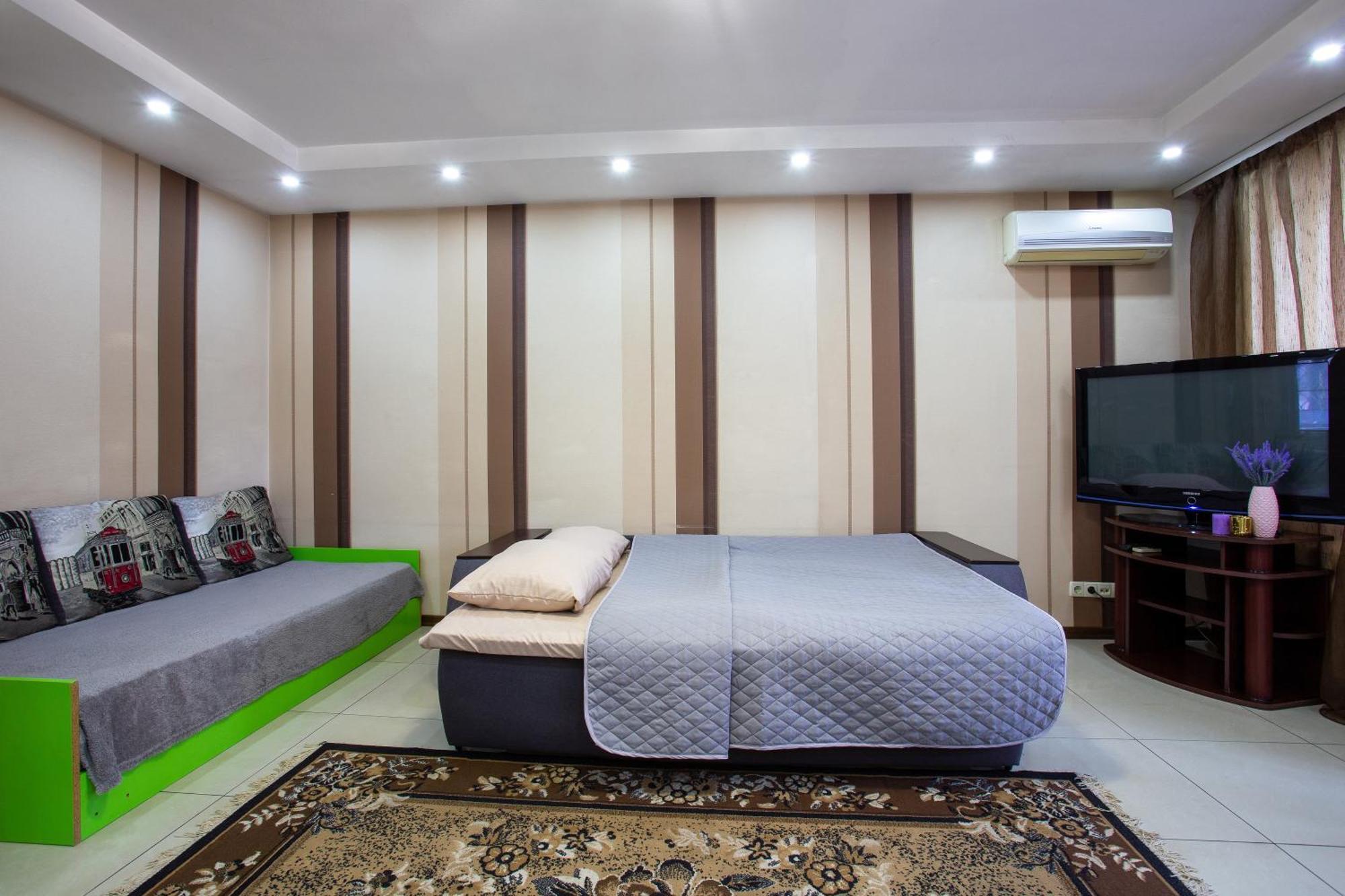 Appartement Covent - Garden - Kharkiv Extérieur photo